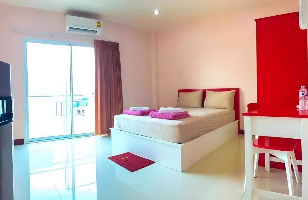 V-House Hotel Trang Exterior photo